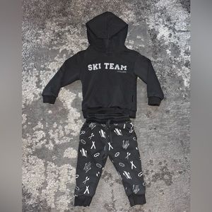 Little Bipsy sweatsuit set 2-3y
